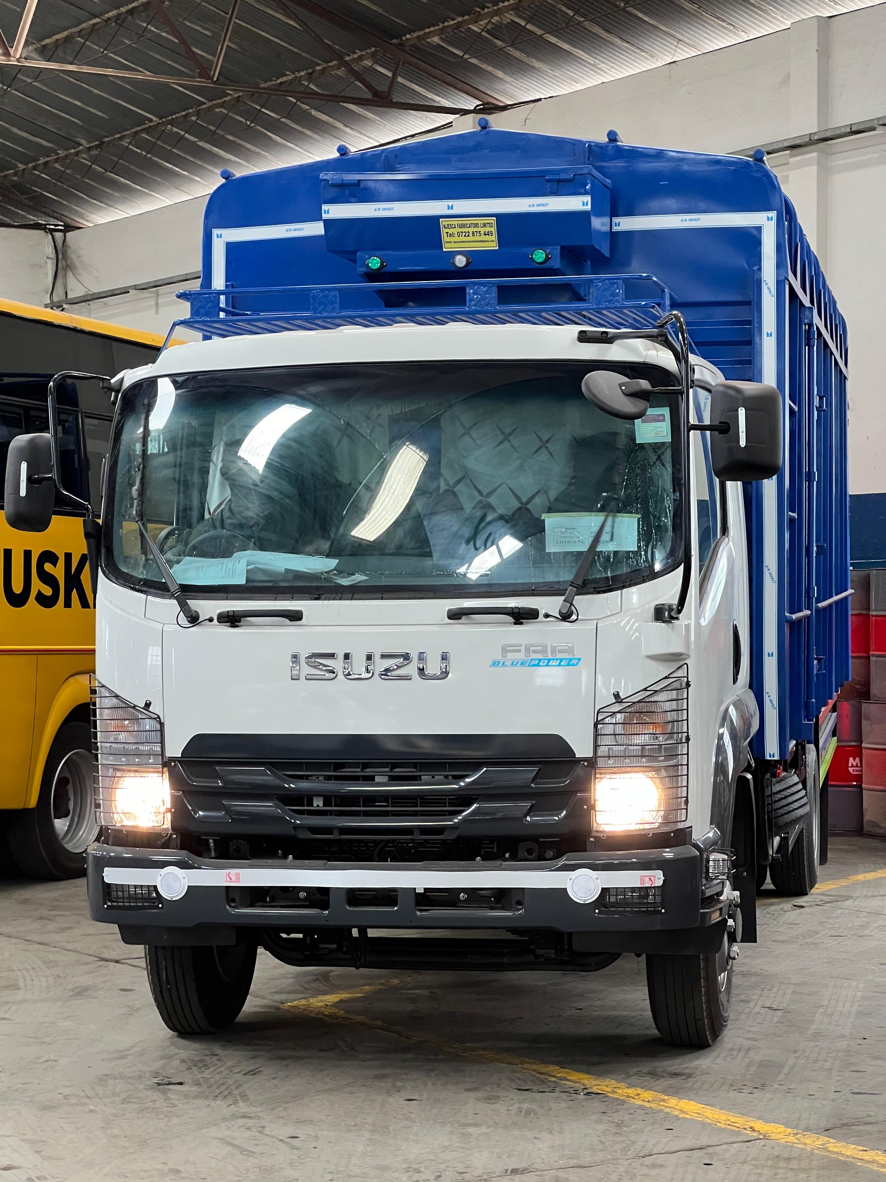 ISUZU FRR90 BLUEPOWER TRUCK